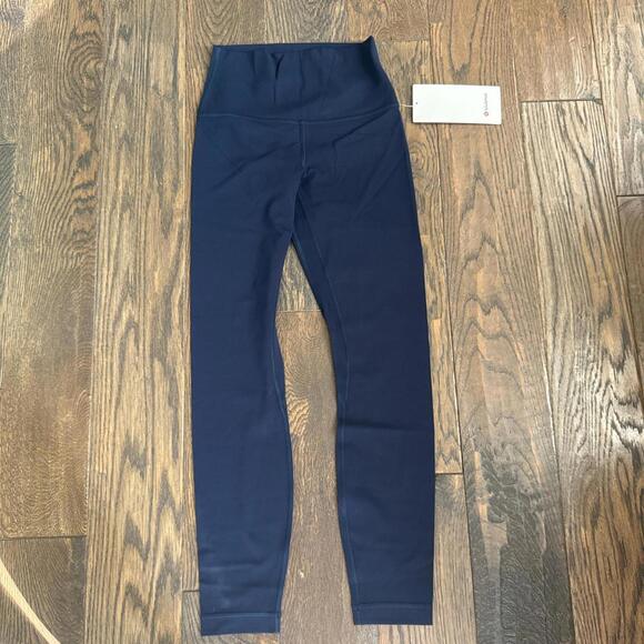 Lululemon Women's Navy and Blue Legging - Picture 1 of 3